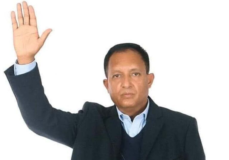 स्वर्णिमलाई बधाई दिए गोविन्दले भने  मेरा मतदाताप्रतिको अभिभारा पनि तपाईंको