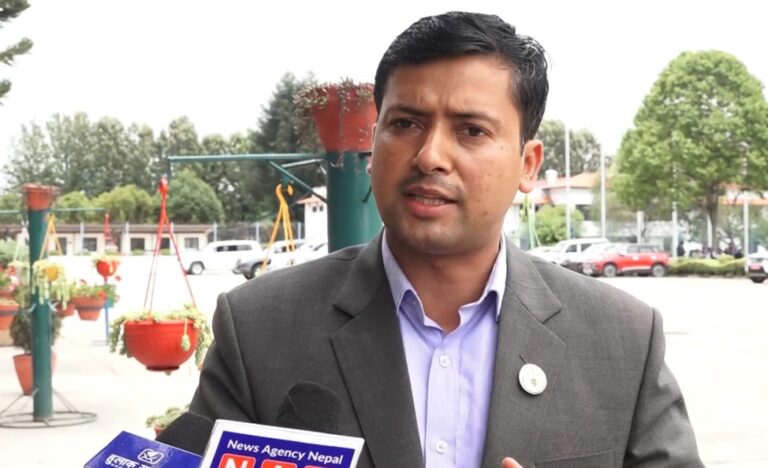 एमालेले ७ दिनमा सरकार ढाल्न सक्छ : बर्तौला