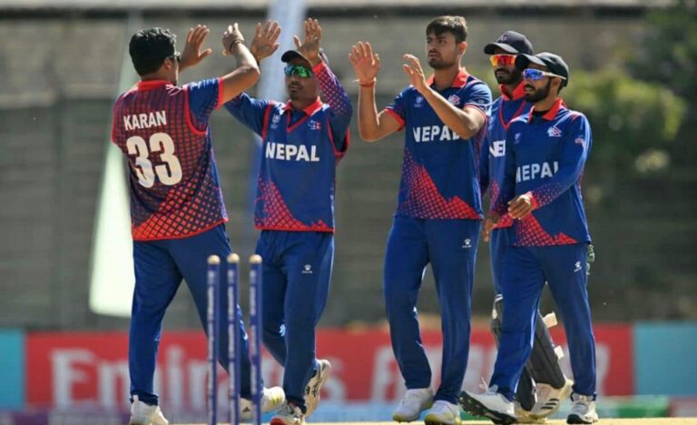 नेपालले ८ विकेट गुमायो, गुल्सन झा १५ रनमा आउट