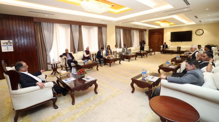 सत्ता गठबन्धनले भन्यो : प्रधानमन्त्रीले राजीनामा दिनु पर्दैन