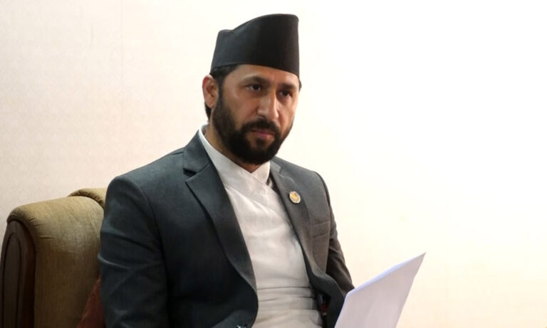 नेपाली सेनाको संख्या घटाउनुपर्छ भनेका छैनौं: रवि लामिछाने