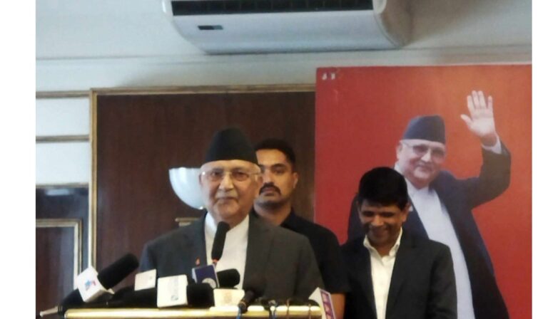 सेयर बजारका सम्बन्धमा एमाले चिन्तीत छ , ब्याजदरका विषयमा राष्ट्र बैंकसँग छलफल गरेको छः अध्यक्ष ओली