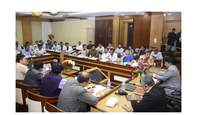 सरकारसङ्ग आन्दोलनरत डाक्टरहरुको ६ बुँदे सहमति, आन्दोलन स्थगित