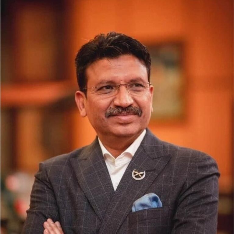 उद्योगपति  अरुण चौधरीसहित तीनजना रिहा